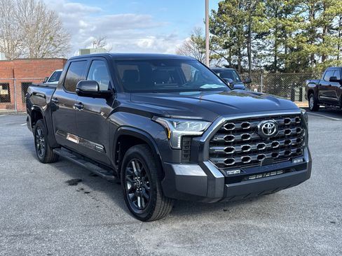 Used 2023 Toyota Tundra Platinum image 4