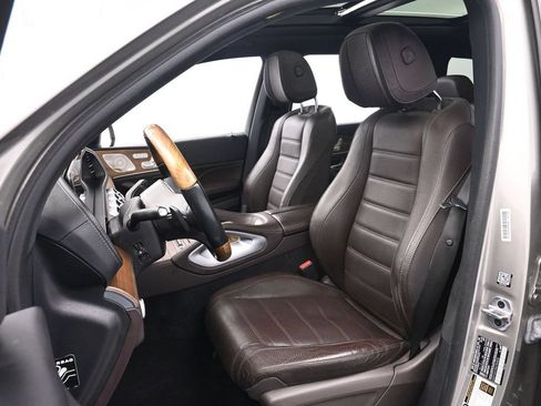 Used 2022 Mercedes-Benz GLS 450 4MATIC image 16