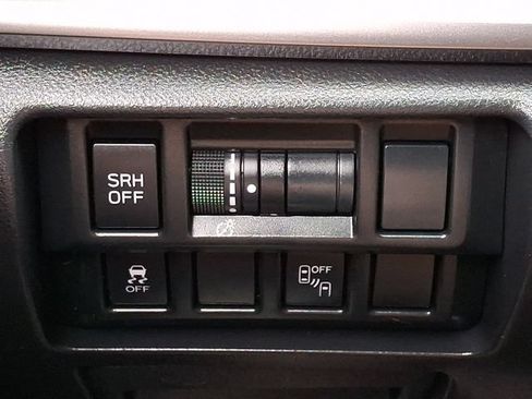 Used 2018 Subaru Crosstrek 2.0i Limited AWD/4WD image 25