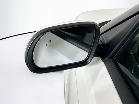 Used 2025 Kia Soul LX w/ LX Technology Package image 16