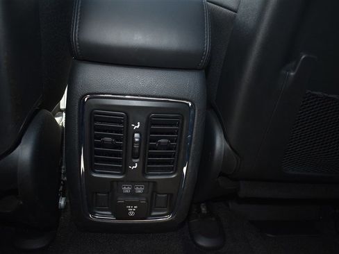 Used 2022 Jeep Grand Cherokee Limited w/ Tech Group image 25