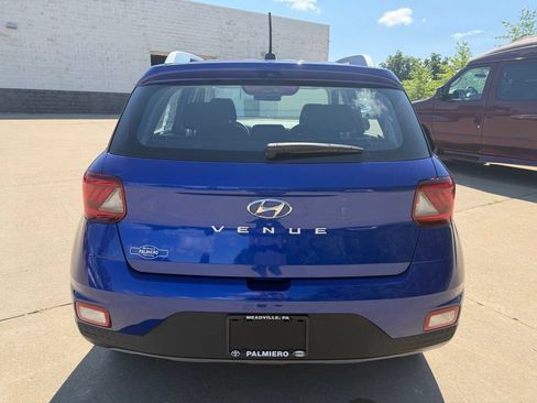 Used 2024 Hyundai Venue SEL FWD image 4