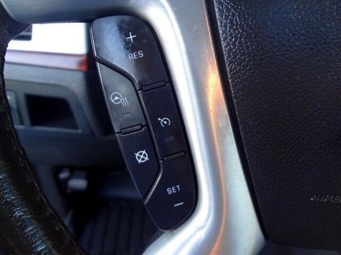 Used 2011 Cadillac Escalade Premium image 27