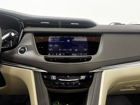 Used 2022 Cadillac XT5 Premium Luxury image 25