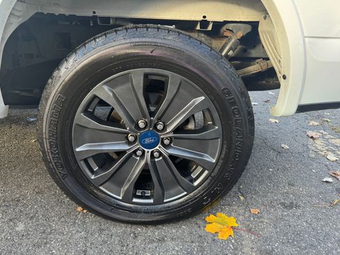 Used 2018 Ford F150 XLT w/ Equipment Group 302A Luxury image 44