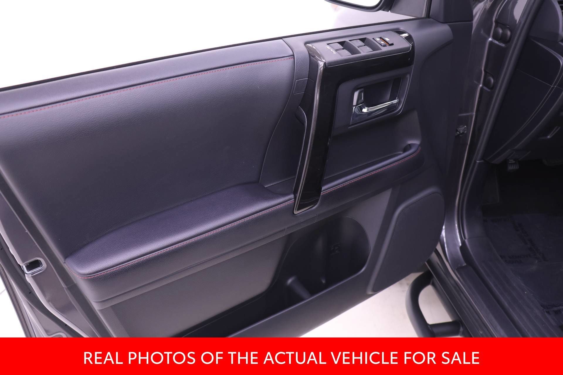 Certified 2022 Toyota 4Runner TRD Off-Road Premium w/ TRD Black Wheel Package (TMS) AWD/4WD image 9