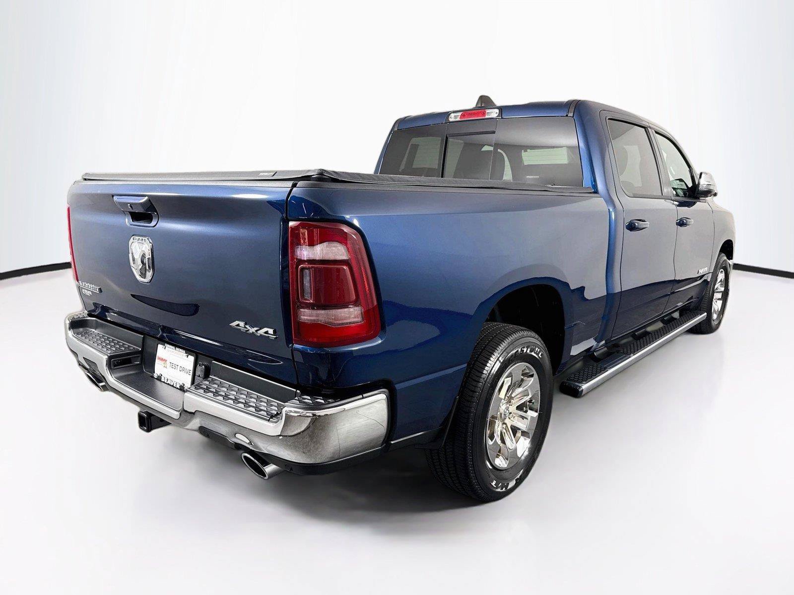 Used 2023 RAM 1500 Laramie AWD/4WD image 2