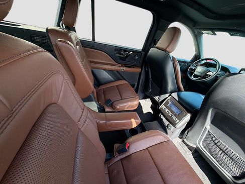 Certified 2022 Lincoln Aviator Reserve w/ Elements Package Plus RWD image 27