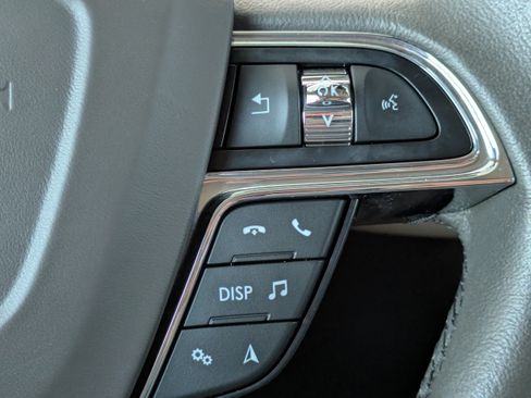 Used 2023 Lincoln Nautilus AWD w/ Premium Package image 26