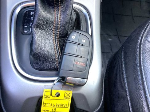 Used 2018 Jeep Compass Latitude FWD image 19