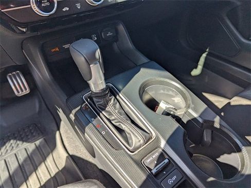 Used 2025 Honda Civic Sport image 17
