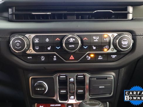 Used 2025 Jeep Gladiator Mojave w/ Safety Group AWD/4WD image 27