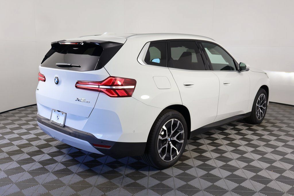 Used 2025 BMW X3 xDrive30i w/ Convenience Package AWD/4WD image 2