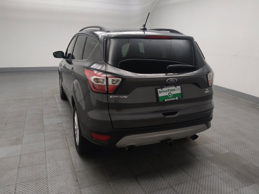 Used 2018 Ford Escape SE w/ SE Sync 3 Package AWD/4WD image 5
