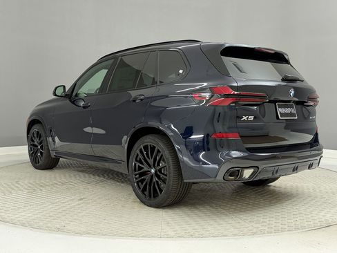New 2026 BMW X5 sDrive40i w/ M Sport Package RWD image 3