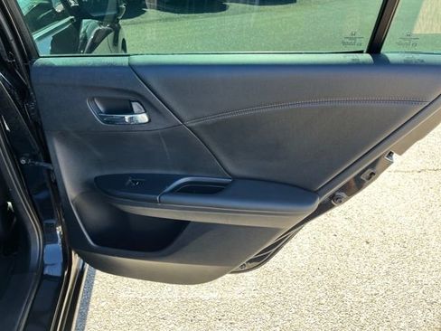 Used 2015 Honda Accord EX image 23