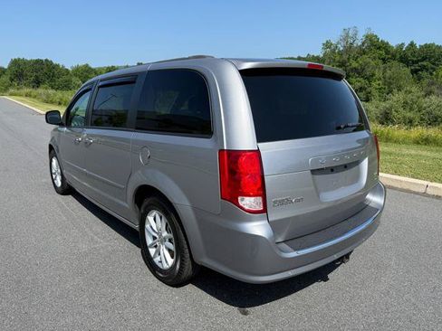 Used 2016 Dodge Grand Caravan SXT w/ Rear Park Assist Package FWD image 6