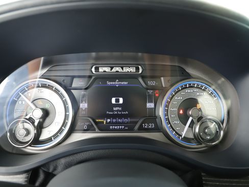 Used 2019 RAM 1500 Limited AWD/4WD image 14
