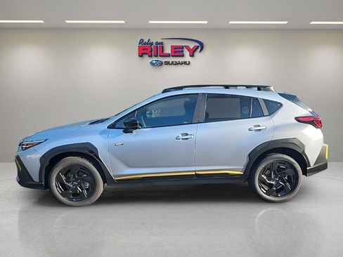 Used 2025 Subaru Crosstrek 2.5i Sport AWD/4WD image 2