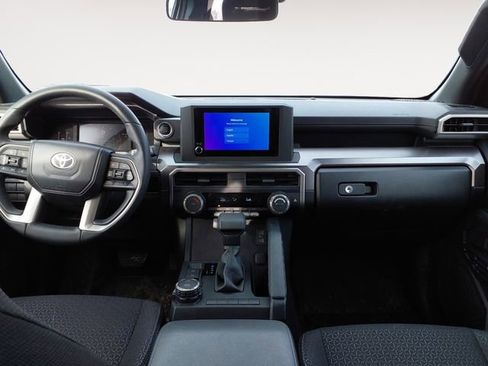 Used 2025 Toyota 4Runner SR5 AWD/4WD image 10