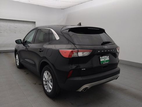 Used 2021 Ford Escape SE image 5