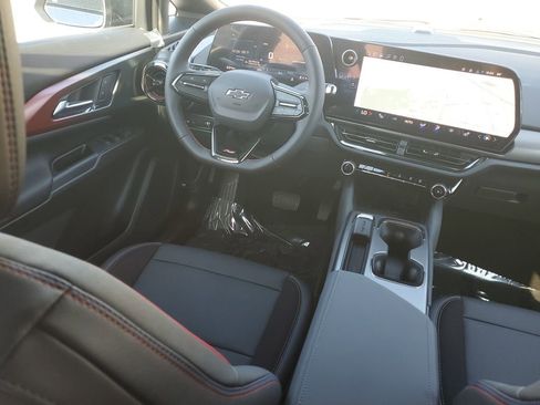 New 2026 Chevrolet Equinox EV RS image 12