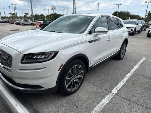 Used 2023 Lincoln Nautilus Reserve w/ Cargo Utility Package FWD image 2