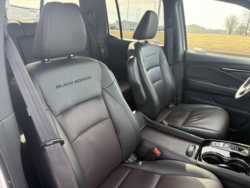 Certified 2021 Honda Ridgeline Black Edition image 14