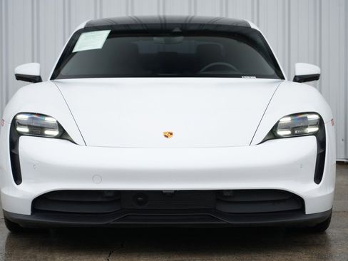 Used 2023 Porsche Taycan image 7