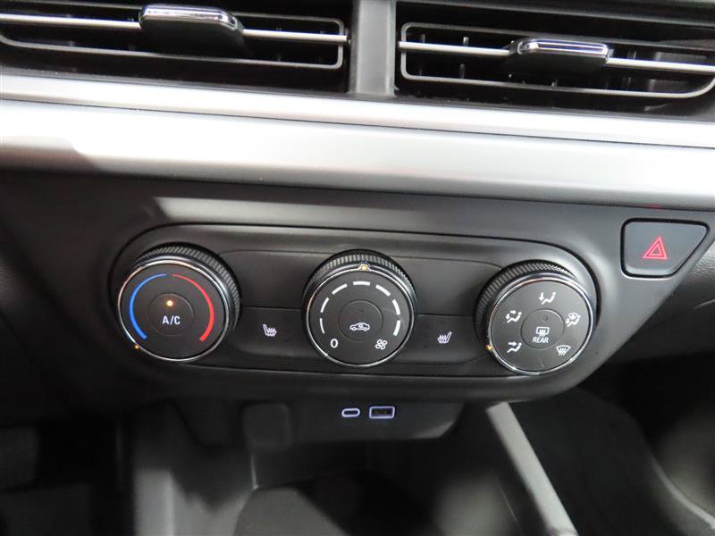 Used 2024 Chevrolet Trax RS FWD image 21