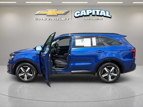 Used 2023 Kia Sorento S w/ Panoramic Sunroof Package FWD image 9