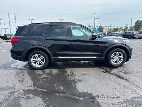 Used 2024 Ford Explorer XLT w/ Equipment Group 202A AWD/4WD image 8