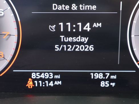 Used 2019 Audi Q8 Prestige w/ Luxury Package AWD/4WD image 23