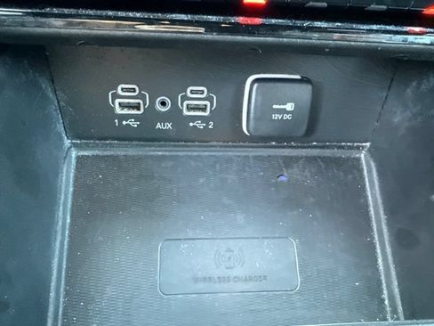 Used 2024 Jeep Grand Cherokee Altitude AWD/4WD image 18