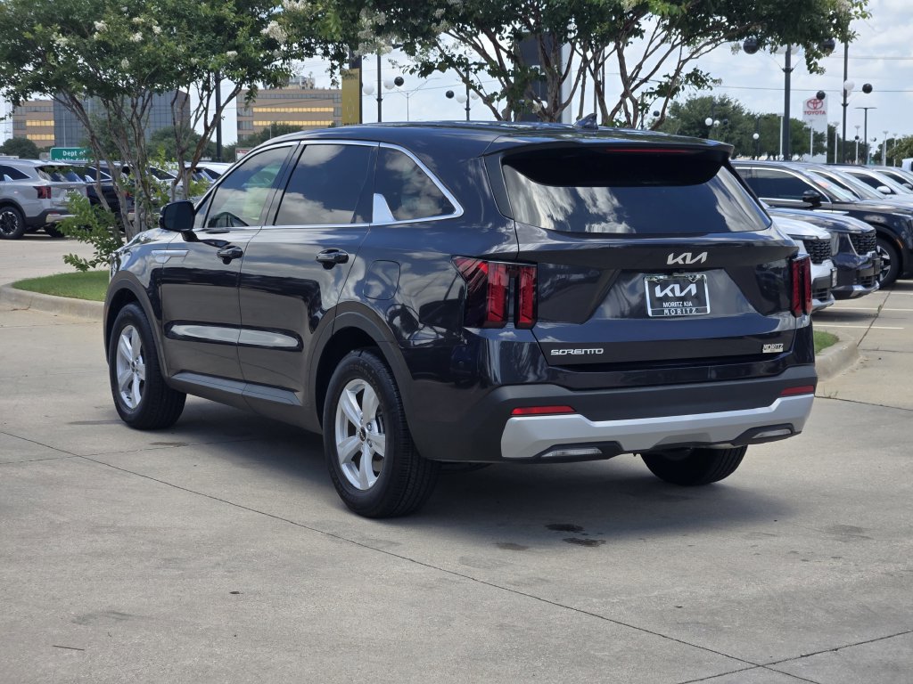 New 2026 Kia Sorento LX FWD image 3
