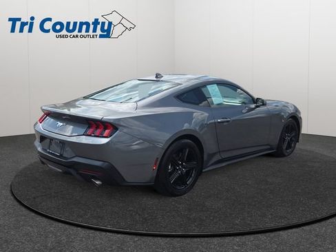 Used 2026 Ford Mustang Premium RWD image 7