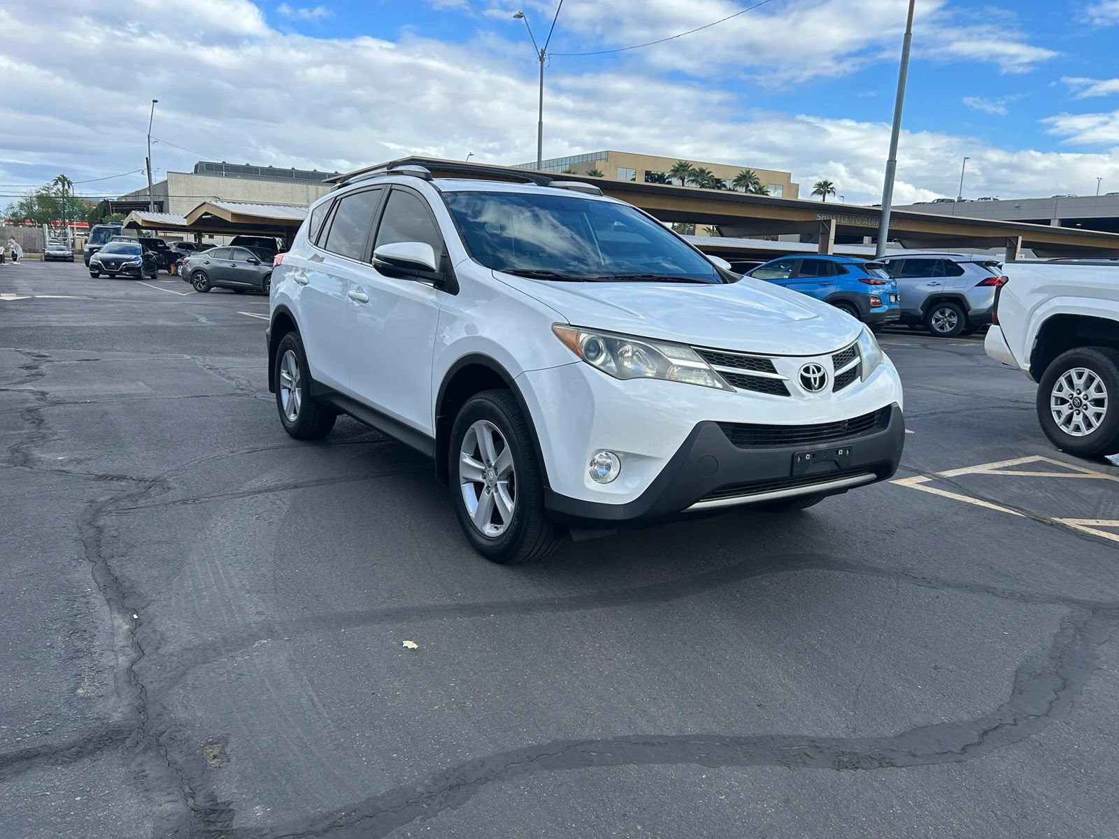 Used 2013 Toyota RAV4 XLE AWD/4WD image 3