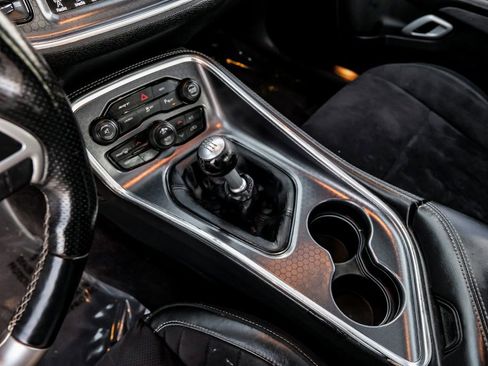 Used 2015 Dodge Challenger SRT w/ Technology Group image 24