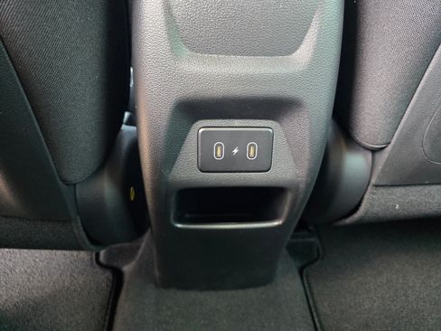 Used 2026 Hyundai Venue SEL FWD image 24