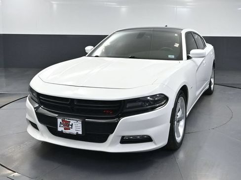 Used 2016 Dodge Charger R/T RWD image 13