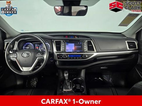 Used 2018 Toyota Highlander SE AWD/4WD image 28