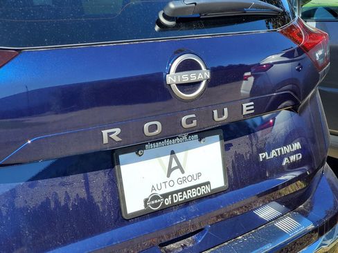 New 2026 Nissan Rogue Platinum image 6