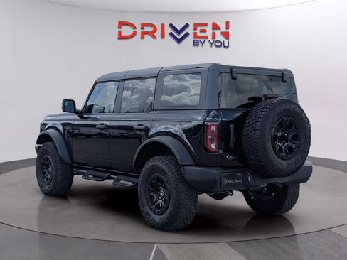 Used 2024 Ford Bronco Wildtrak image 3