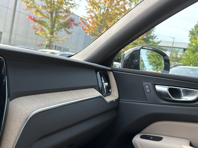 Certified 2026 Volvo XC60 B5 Plus AWD/4WD image 18