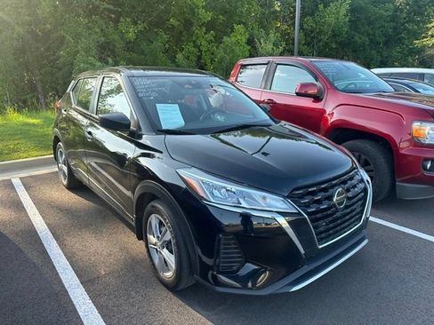 Used 2021 Nissan Kicks S FWD image 8