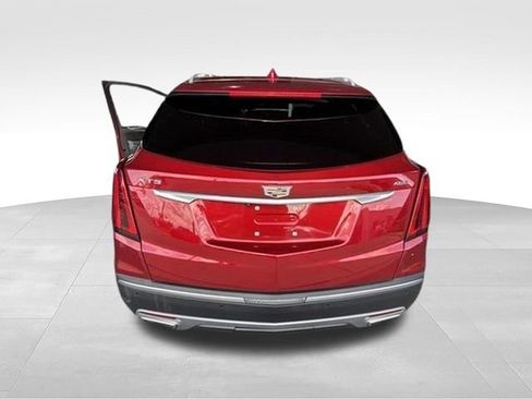 Used 2021 Cadillac XT5 Premium Luxury FWD image 4