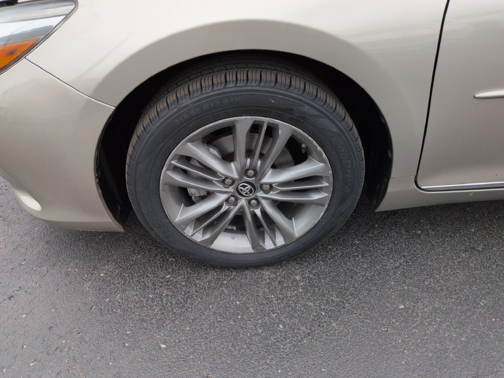 Used 2017 Toyota Camry SE FWD image 27