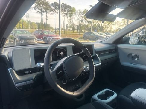 Used 2023 Hyundai Ioniq 5 SE image 11