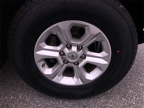 Used 2016 Toyota 4Runner SR5 Premium image 37