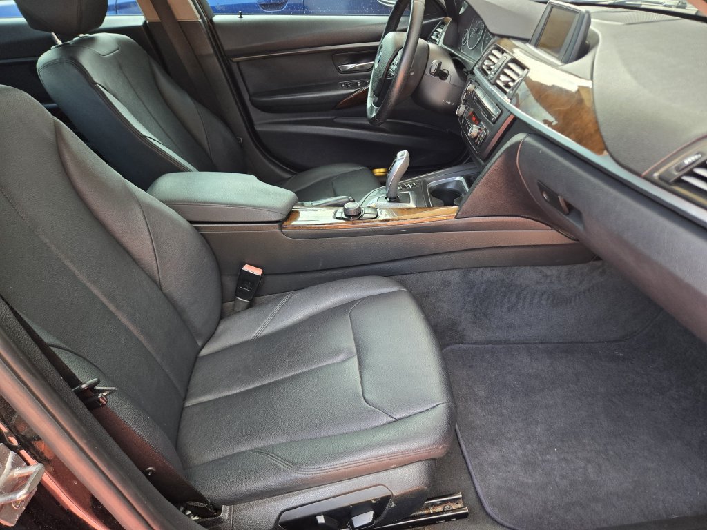Used 2013 BMW 328i Sedan RWD image 15